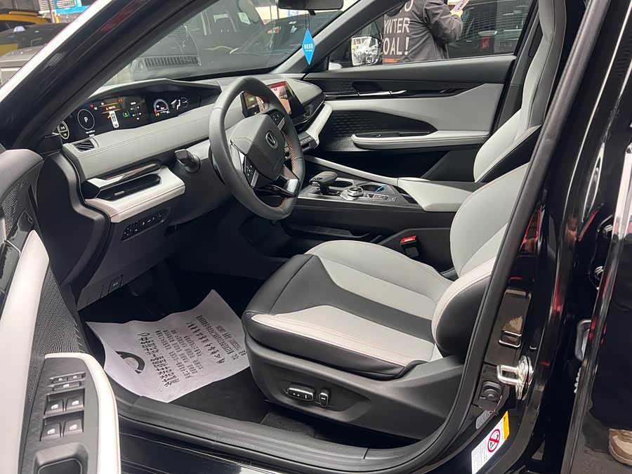 Changan UNI-V iDD 2024 car image #9