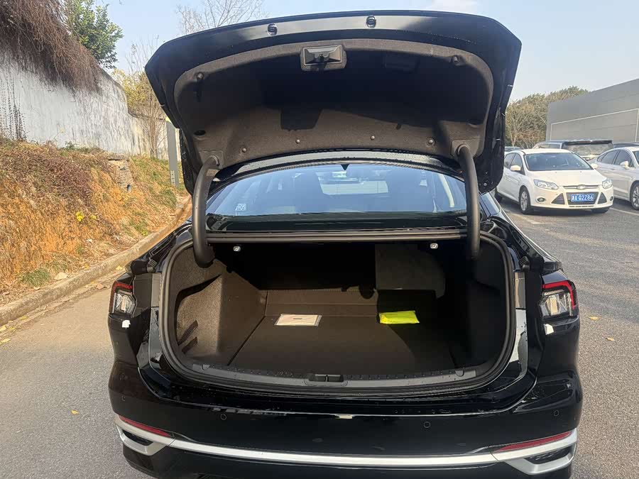 Ford Mondeo car image #9