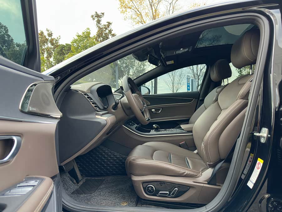BYD Han 2023 car image #9