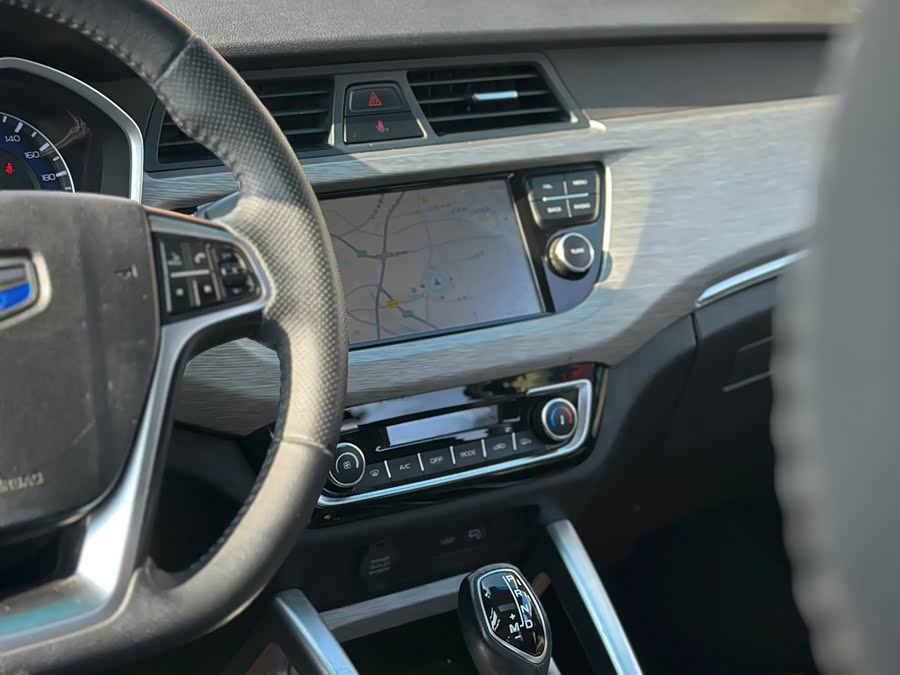 GEELY Vision X3 2018 изображение автомобиля #9