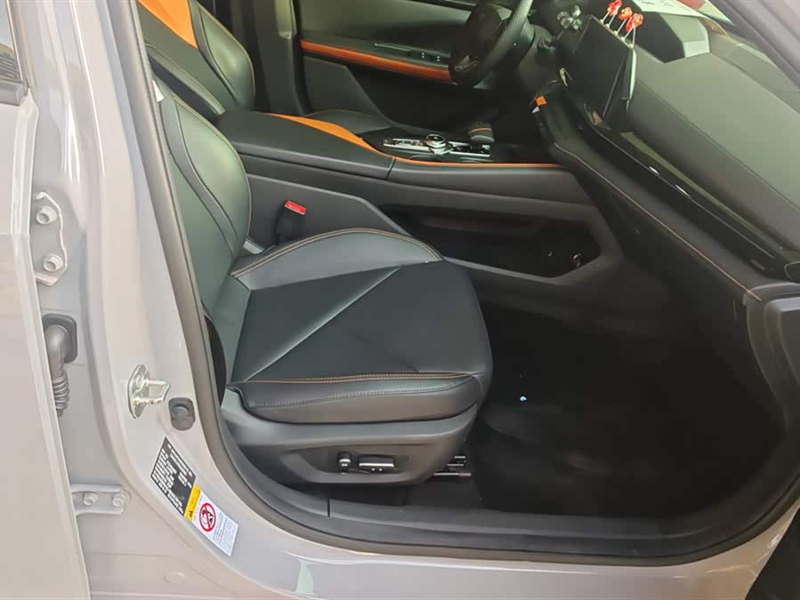 Changan UNI-V iDD 2023 #9 Changan UNI-V iDD 2023 car image #9