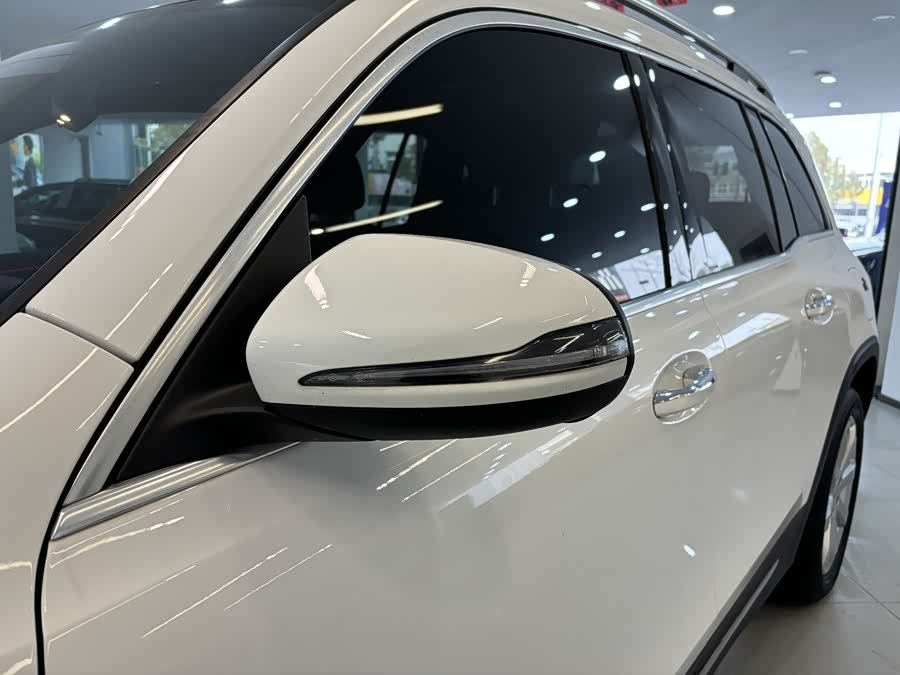 Mercedes-Benz GLB Class 2020 car image #9