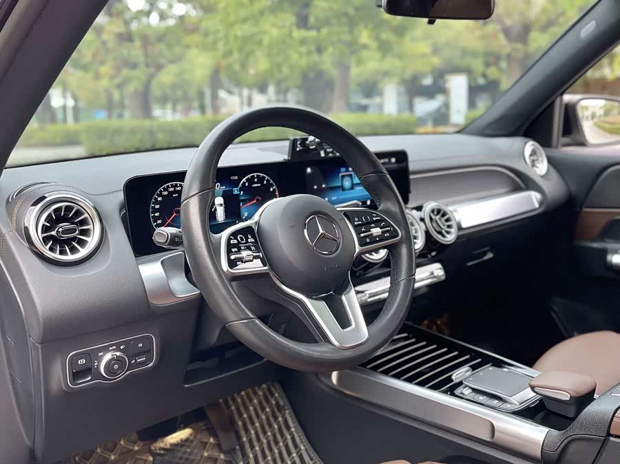 Mercedes-Benz GLB Class 2022 #9 Mercedes-Benz GLB Class 2022 car image #9