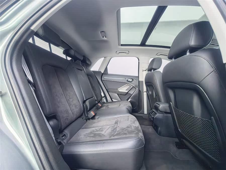 Audi Q3 2021 immagine di auto #9