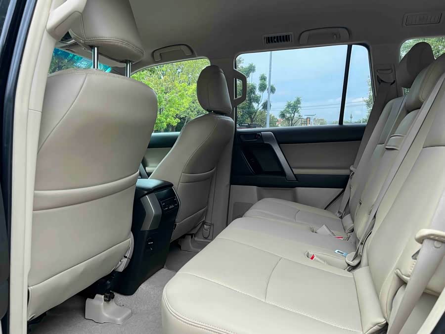Toyota Prado (Imported) 2012 car image #9