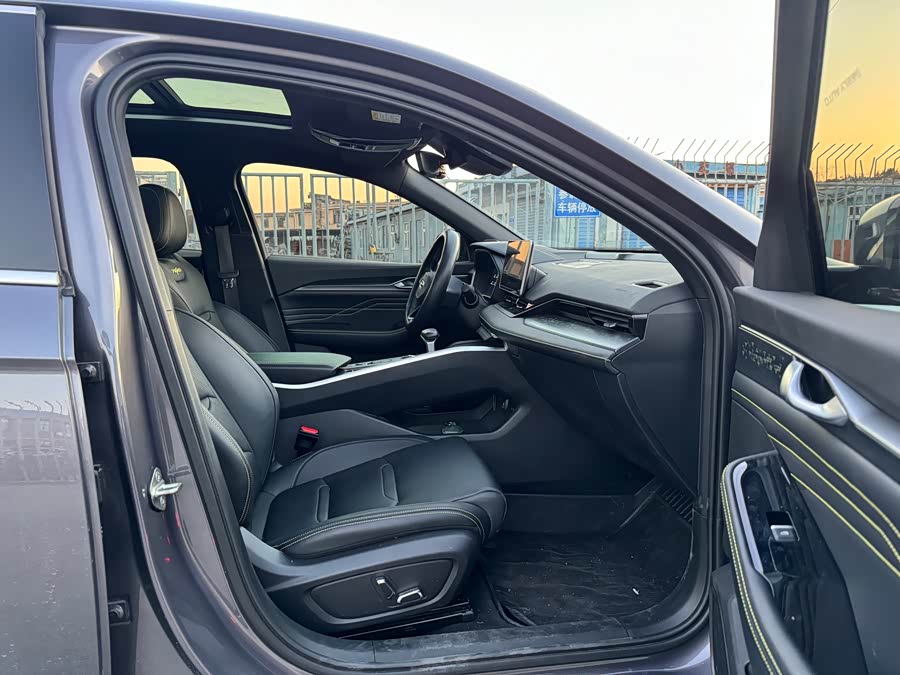 GEELY Preface 2024 car image #9