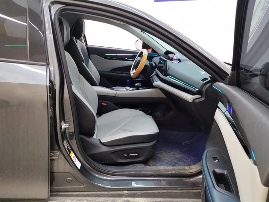 Changan UNI-V iDD 2023 car image #9