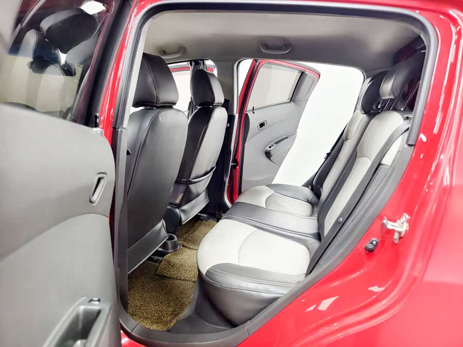 Chevrolet Spark 2011 car image #9