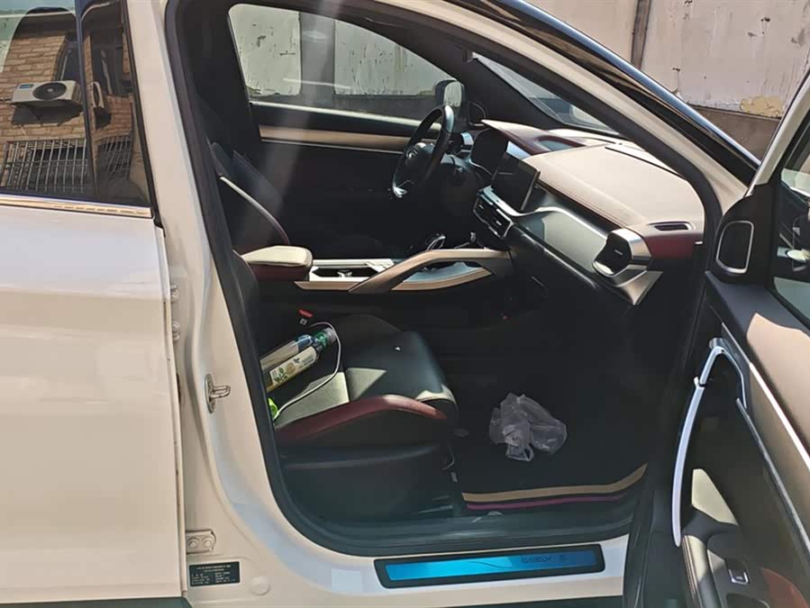 GEELY Coolray 2021 car image #9