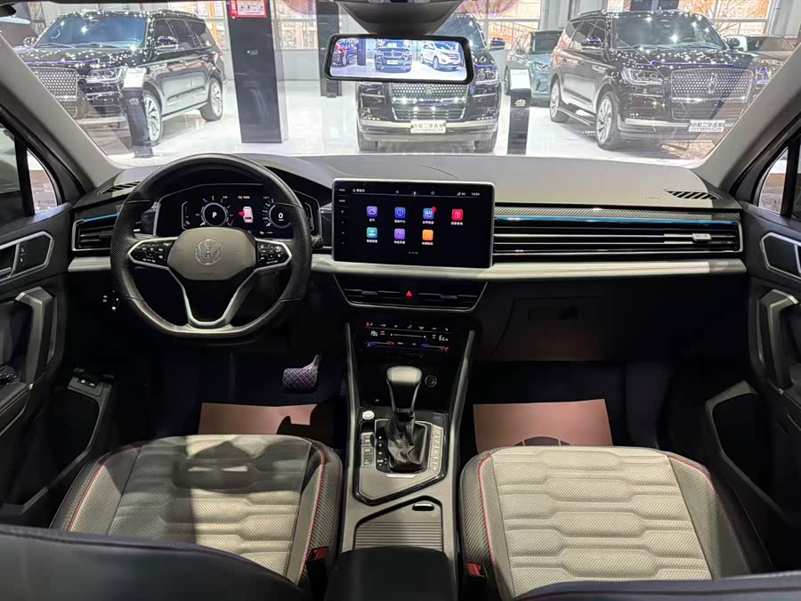 Volkswagen Tiguan L New Energy 2023 صورة سيارة #9