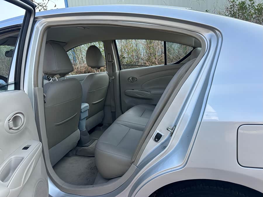 Nissan Sunny 2017 car image #9