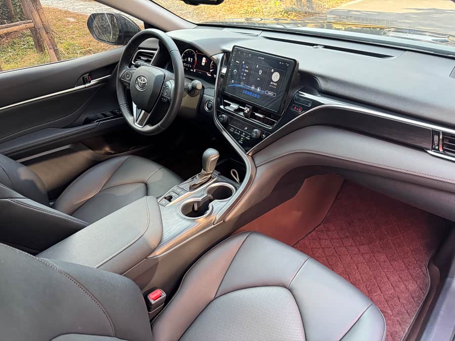 Toyota Camry 2022 car image #9