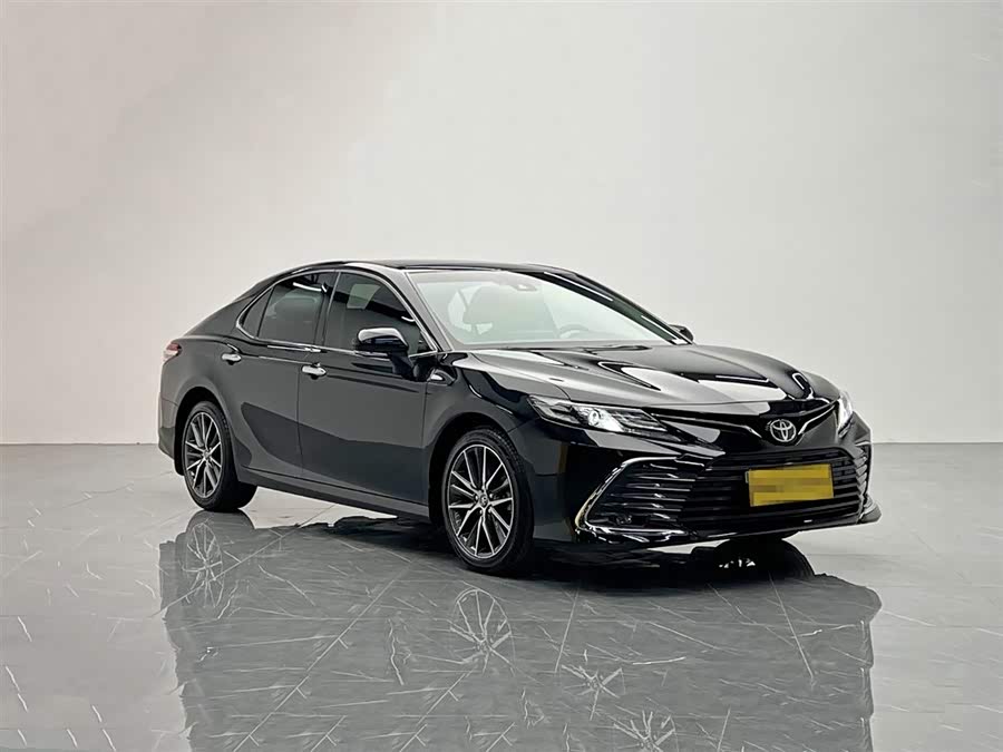Toyota Camry 2021 car image #9