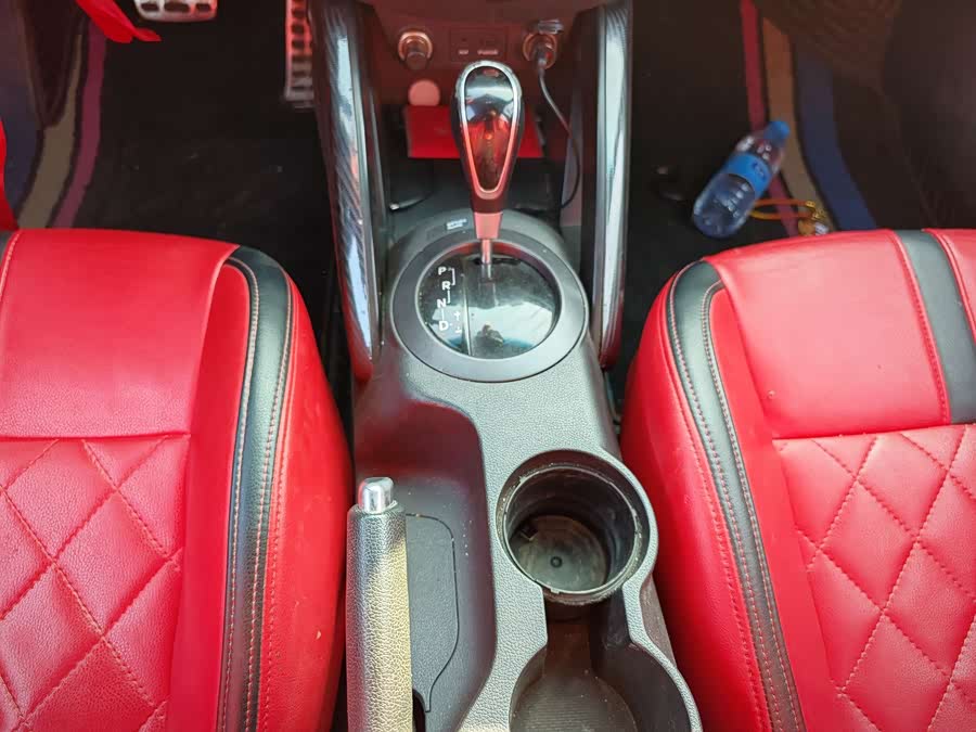 Hyundai Veloster 2013 immagine di auto #9