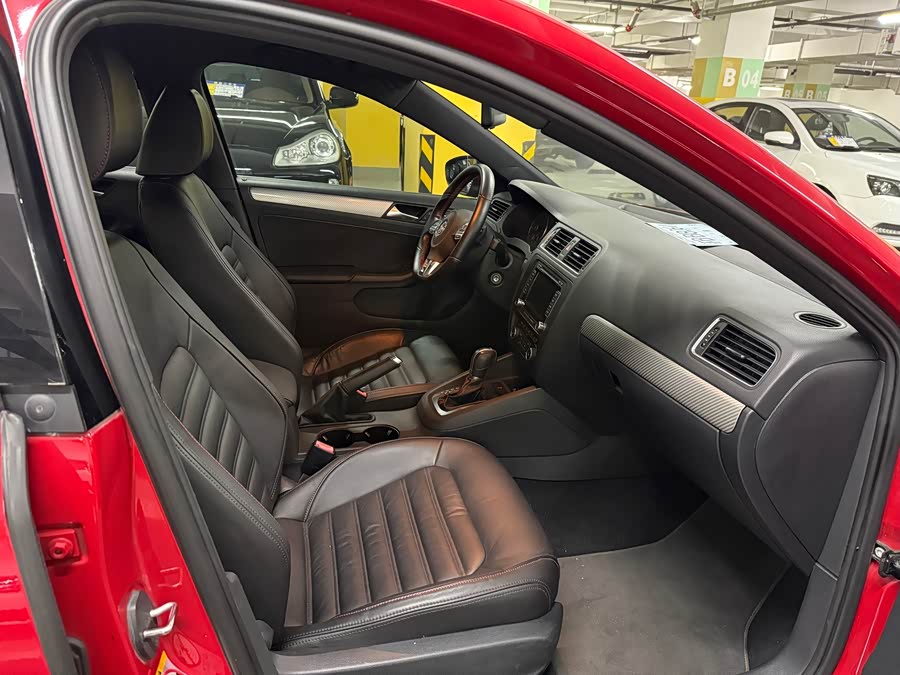 Volkswagen Sagitar 2014 immagine di auto #9