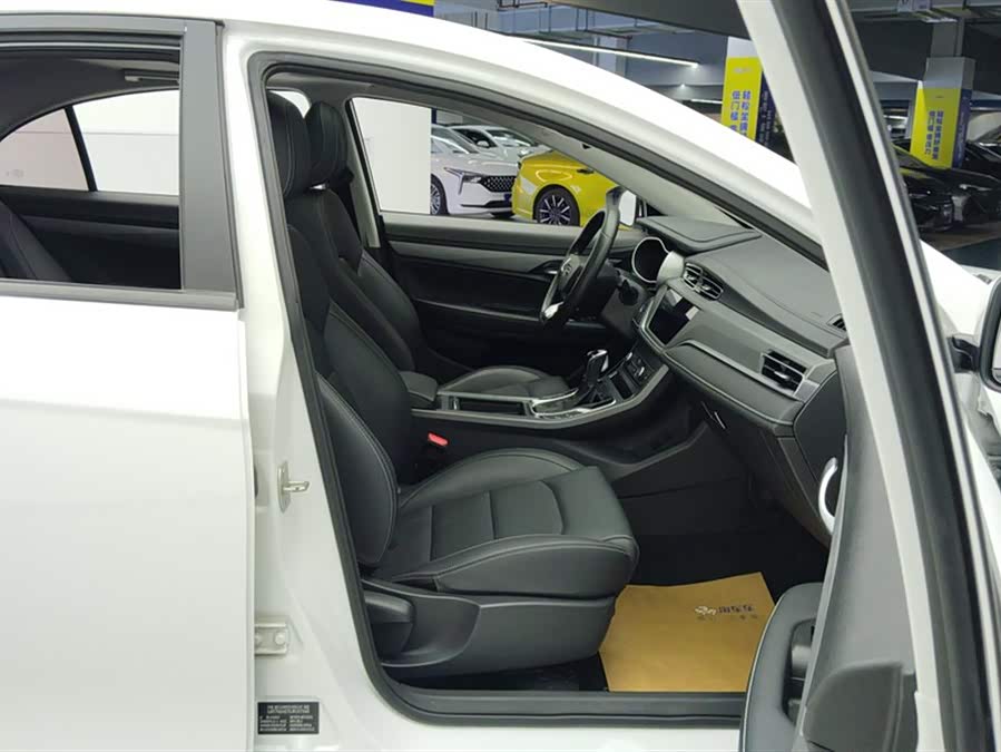 GEELY Emgrand 2021 car image #9