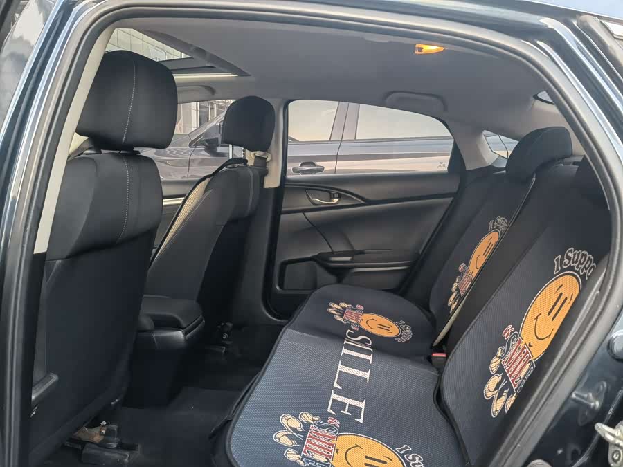 Honda Civic 2018 car image #9