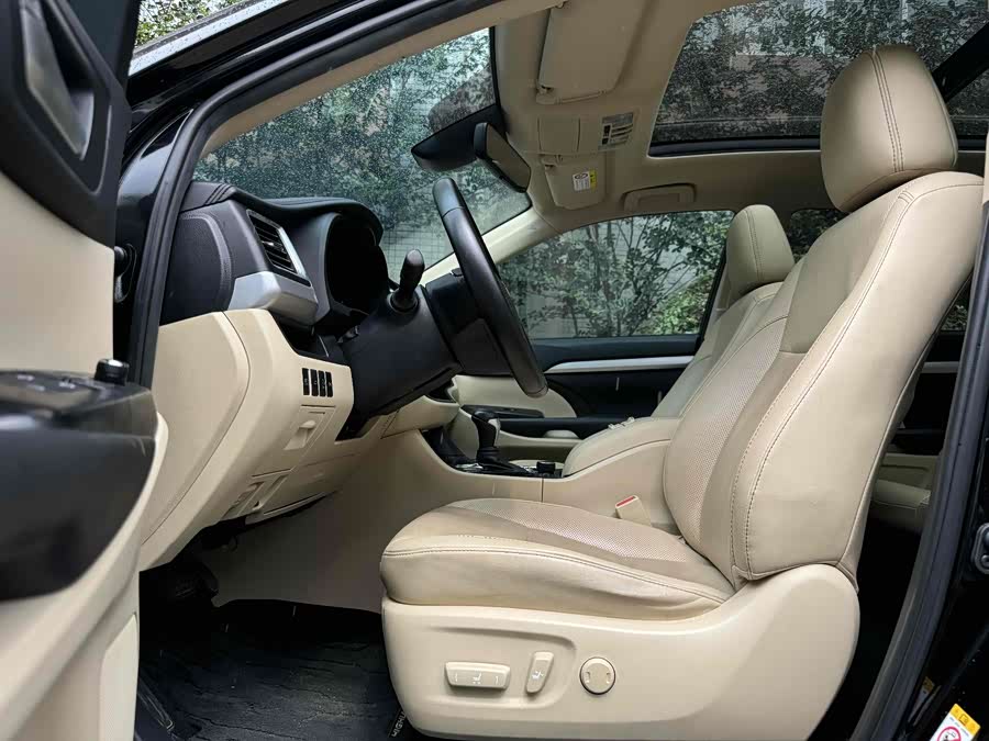 Toyota Highlander 2020 #9 Toyota Highlander 2020 car image #9