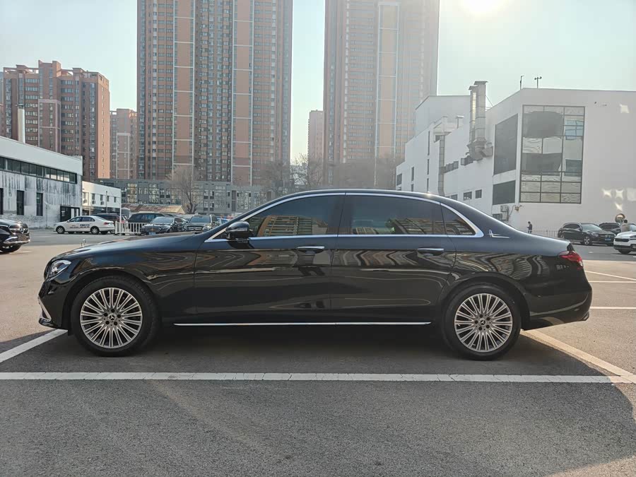 Mercedes-Benz E Class 2022 car image #9