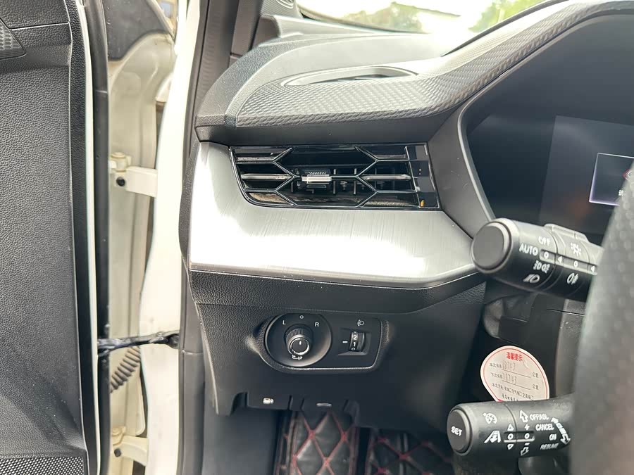 MG 5 2020 car image #9