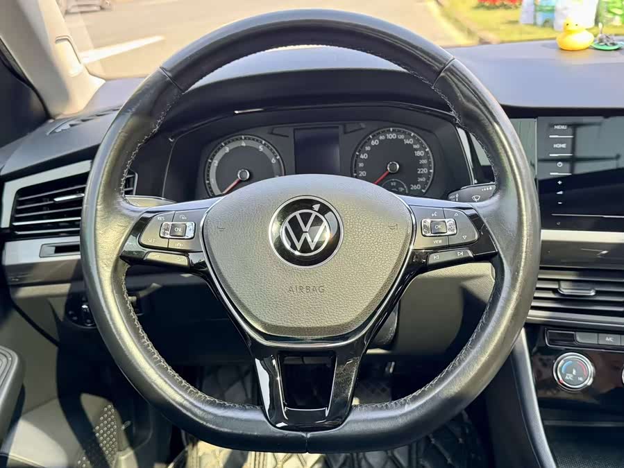 Volkswagen Bora 2021 car image #9