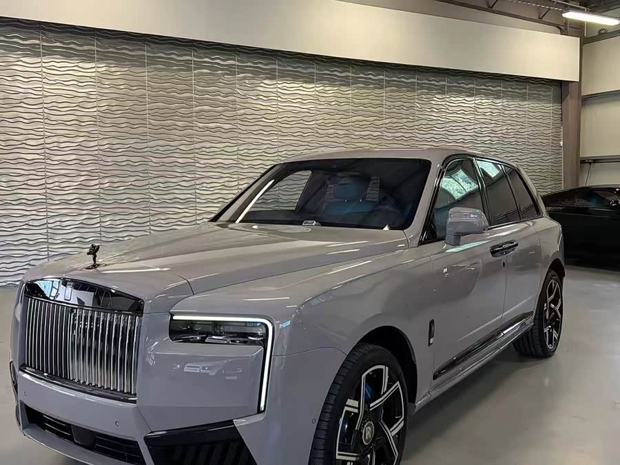 Rolls-Royce Cullinan #9 Rolls-Royce Cullinan car image #9