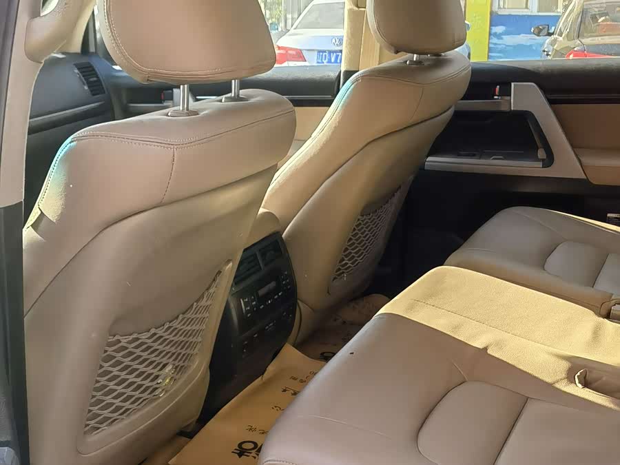 Toyota Land Cruiser 2010 #9 Toyota Land Cruiser 2010 car image #9