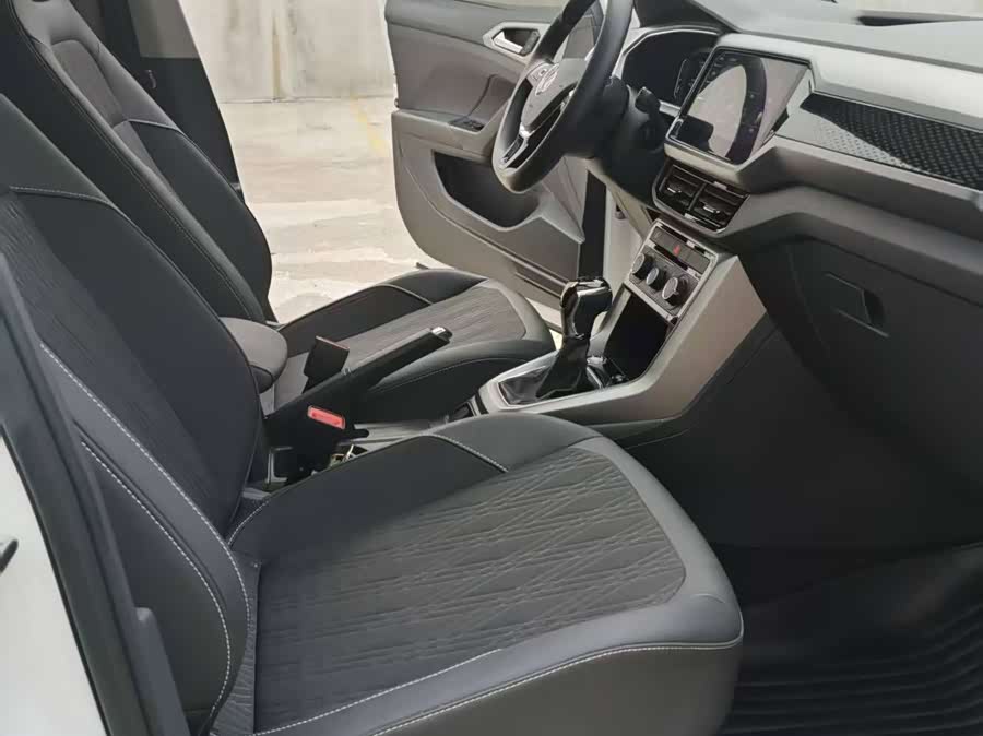 Volkswagen T-Cross 2021 #9 Volkswagen T-Cross 2021 car image #9