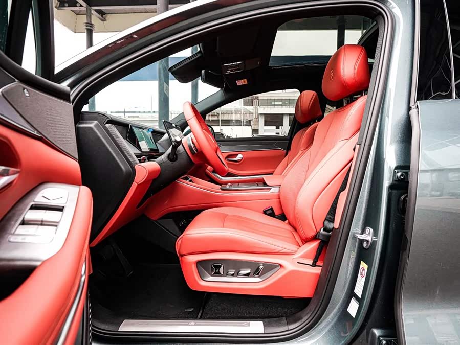 BYD Tang L 2025 immagine di auto #9