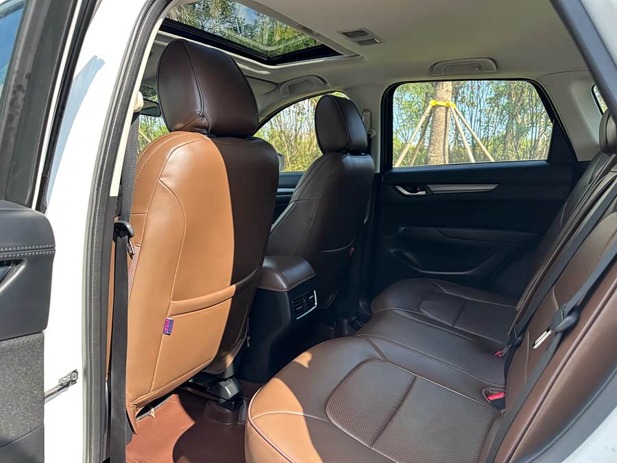 Mazda CX-5 2018 immagine di auto #9