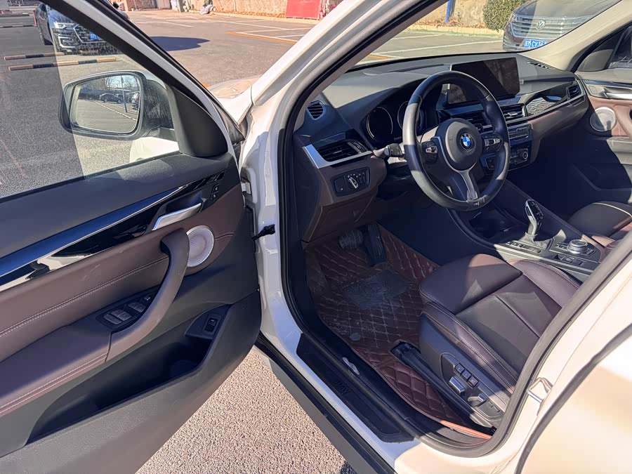 BMW X1 2020 car image #9