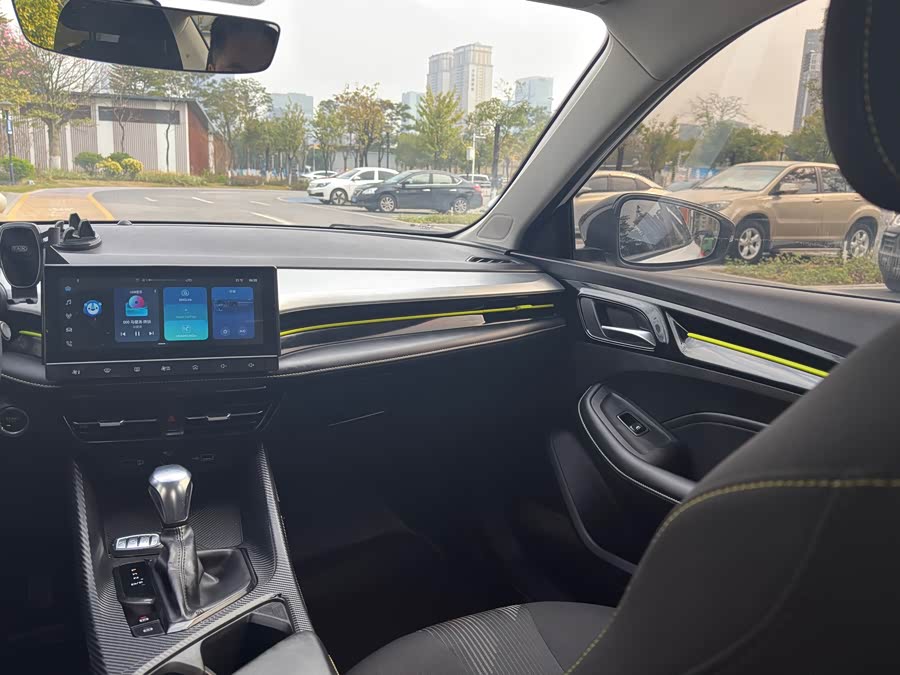 Roewe i5 2021 car image #9