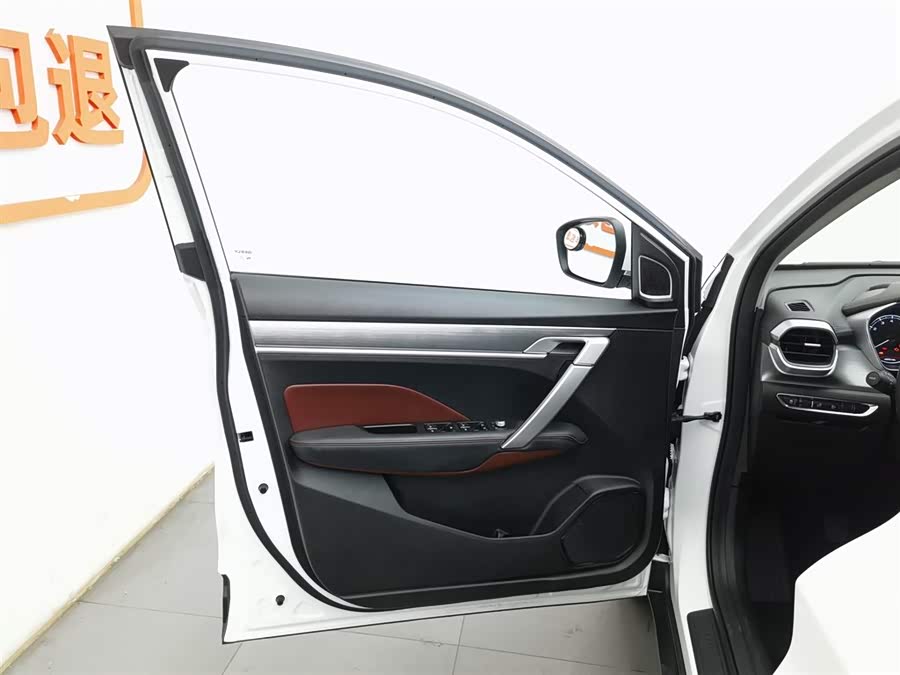 GEELY Coolray 2021 car image #9