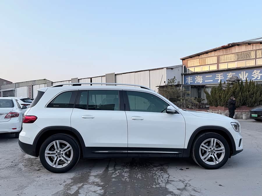 Mercedes-Benz GLB Class 2021 #9 Mercedes-Benz GLB Class 2021 car image #9