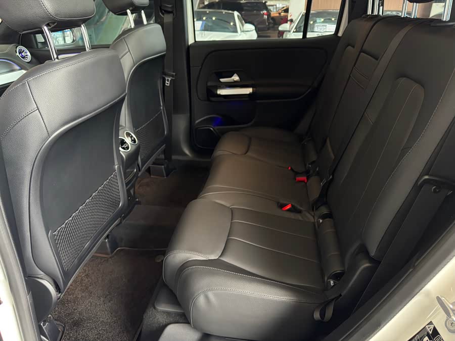 Mercedes-Benz GLB Class 2022 car image #9