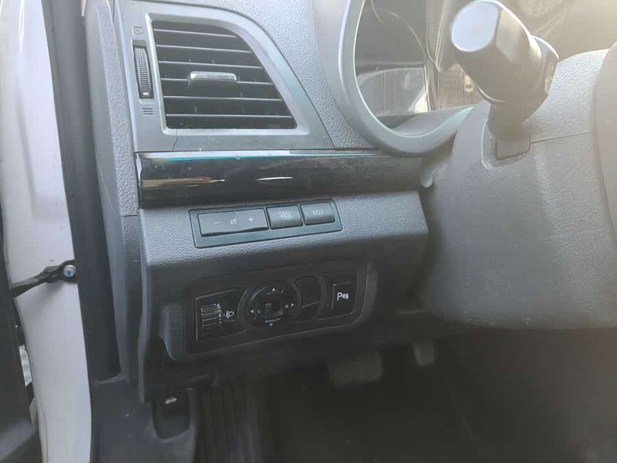 BYD e5 2018 #9 BYD e5 2018 car image #9