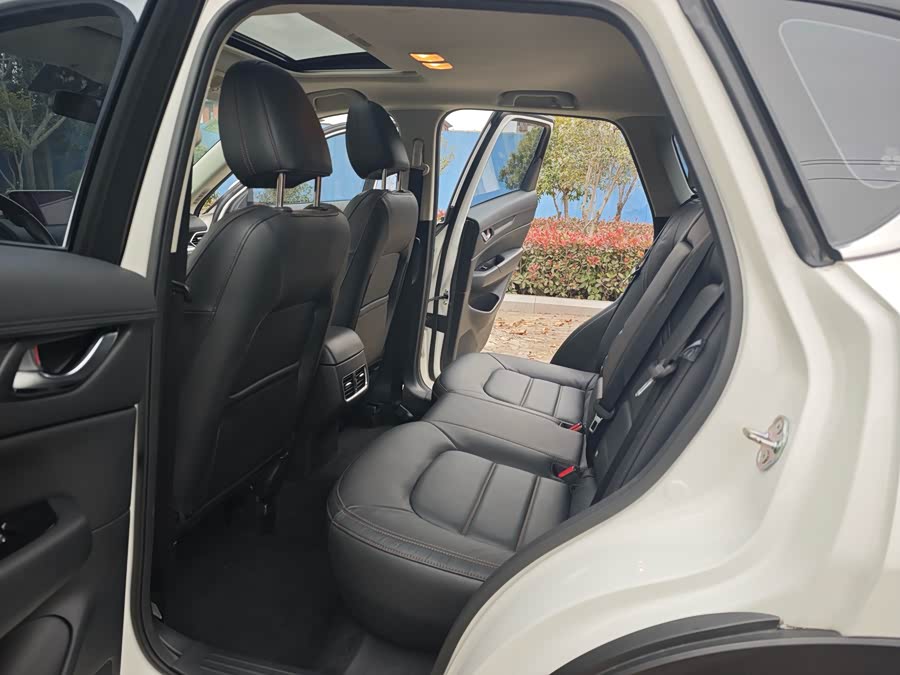 Mazda CX-5 2019 car image #9