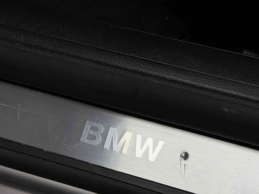 BMW 7 Series 2011 immagine di auto #9