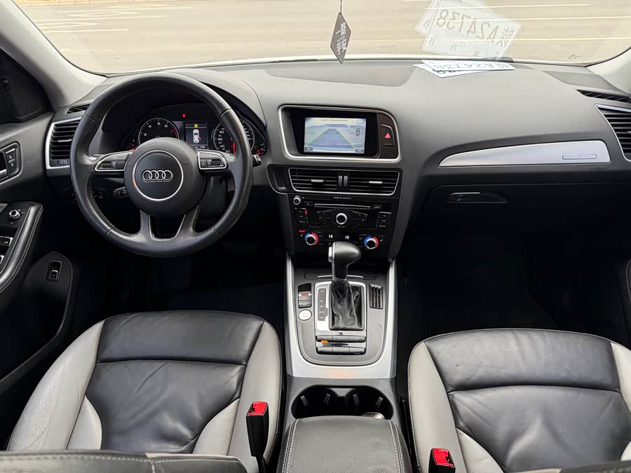 Audi Q5 2018 car image #9