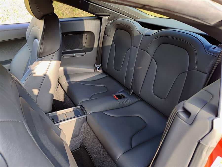 Audi TT 2013 car image #9