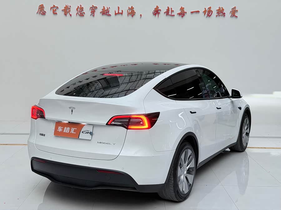 Tesla Model Y 2022 #9 Tesla Model Y 2022 car image #9