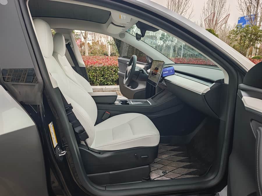 Tesla Model Y 2022 #9 Tesla Model Y 2022 car image #9