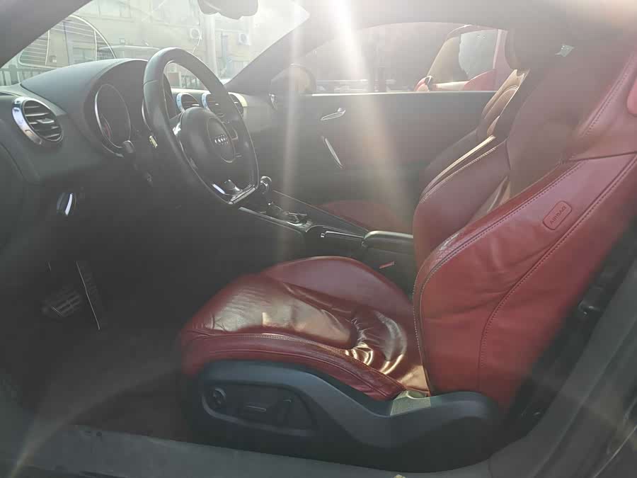 Audi TT 2008 car image #9