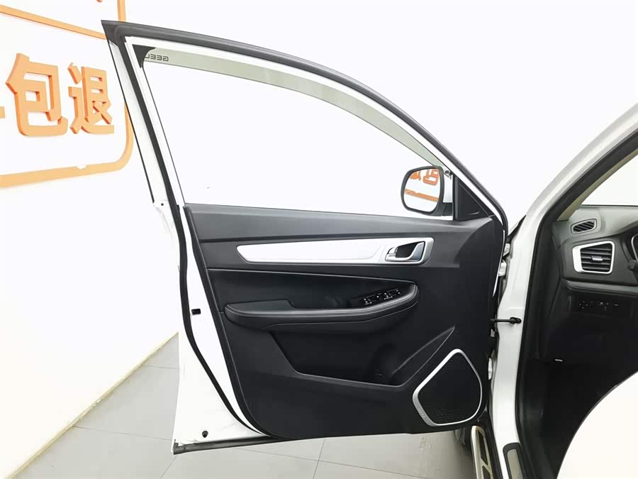 GEELY Vision X6 2018 car image #9