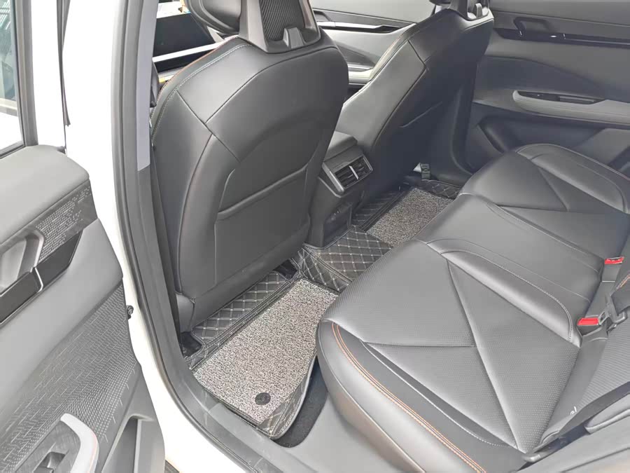 Changan UNI-V 2022 car image #9