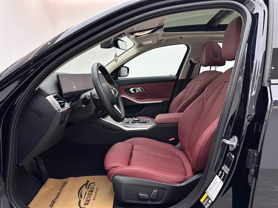 BMW i3 2024 car image #9
