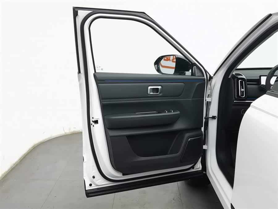 Chery Exploration 06 C-DM 2025 immagine di auto #9