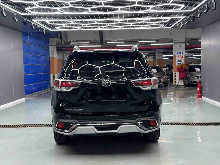 Toyota Highlander 2015 car image #9