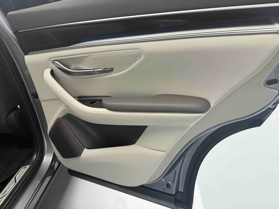 BYD Seal 2023 immagine di auto #9