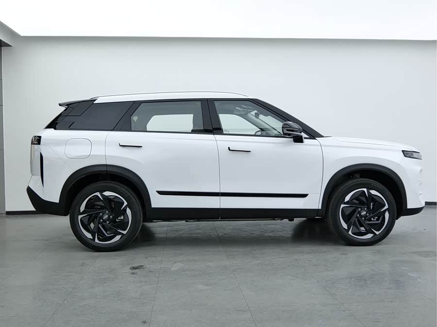 Chery Exploration 06 2025 car image #9